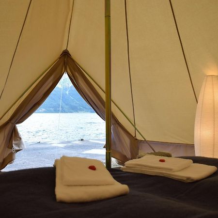 Hotel Dosen Gard Luster Exterior foto
